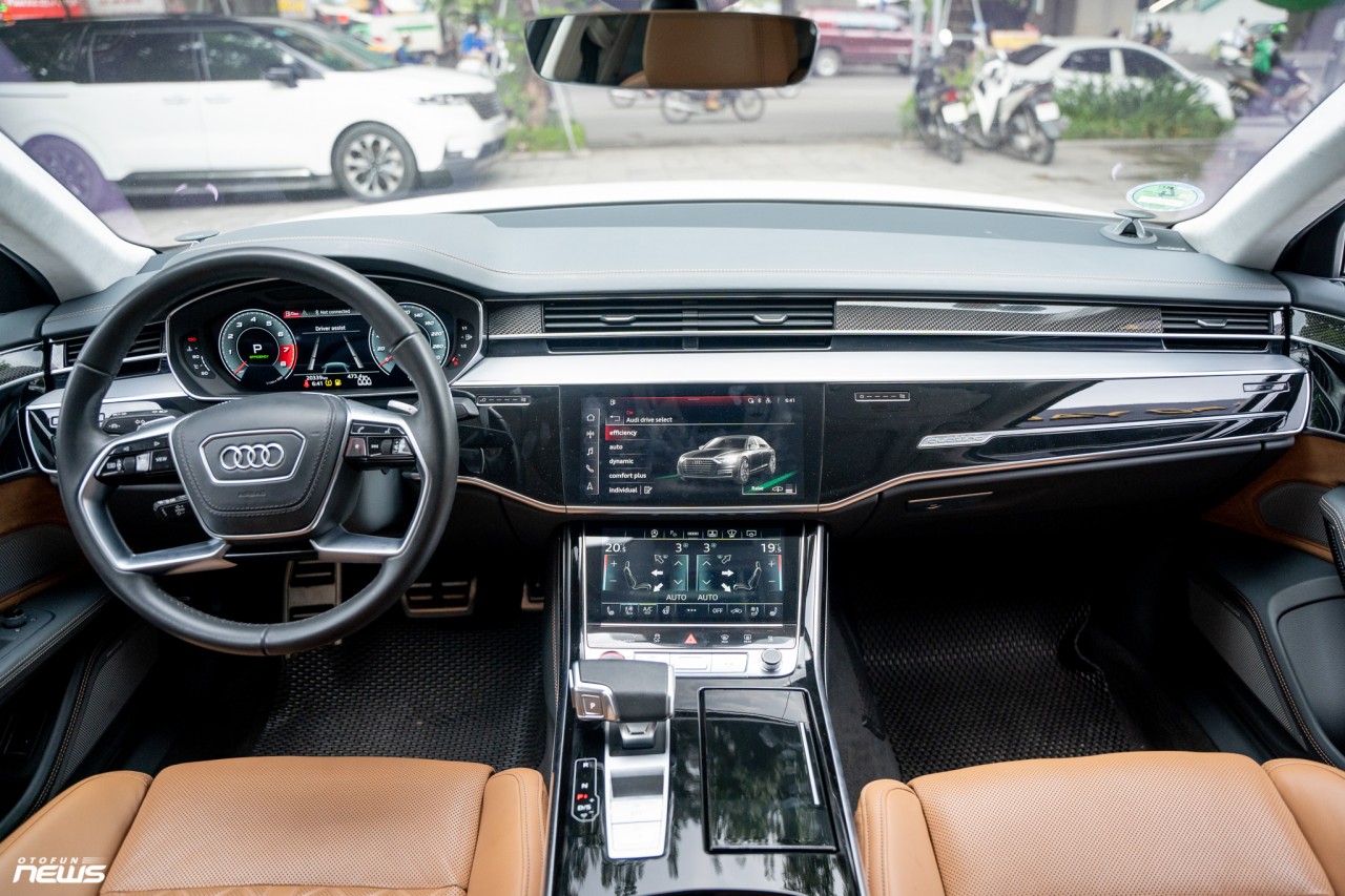 Audi S8 - Siêu sedan mạnh 563 mã lực giá hơn 8 tỷ đồng Audi S8 - Siêu sedan mạnh 563 mã lực giá hơn 8 tỷ đồng