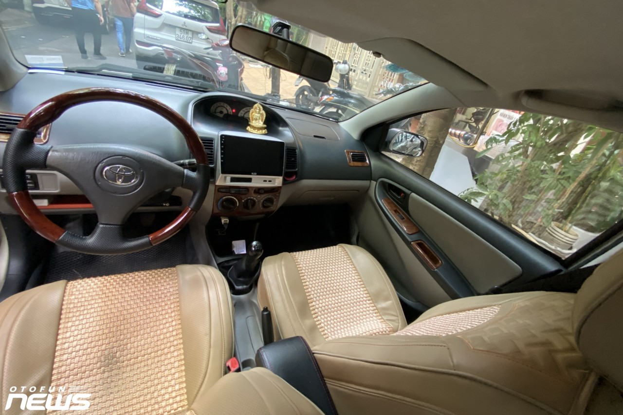 Toyota Vios 2003 đẹp như mới dù đã 20 năm tuổi và lăn bánh hơn 300.000km Toyota Vios 2003 đẹp như mới dù đã 20 năm tuổi và lăn bánh hơn 300.000km