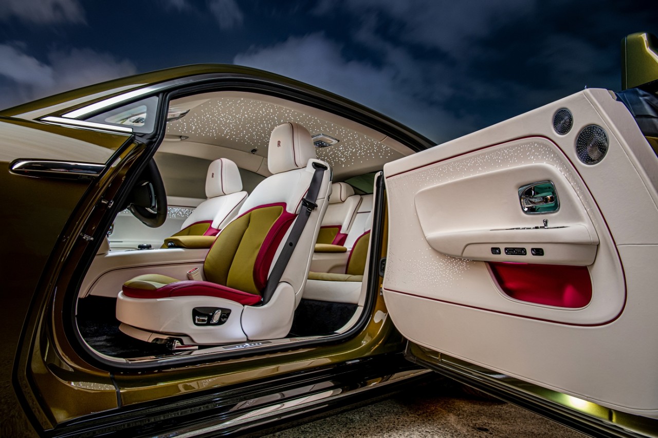 Rolls-Royce Spectre ra mắt Việt Nam vào ngày 12/1, khởi điểm gần 18 tỷ đồng Rolls-Royce Spectre ra mắt Việt Nam vào ngày 12/1, khởi điểm gần 18 tỷ đồng