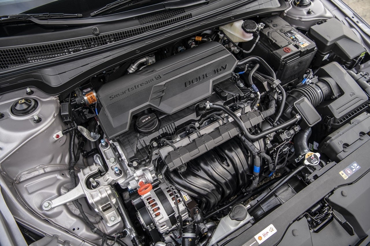 Hyundai Elantra ra mắt tại Mỹ với 4 tùy chọn động cơ Hyundai Elantra ra mắt tại Mỹ với 4 tùy chọn động cơ
