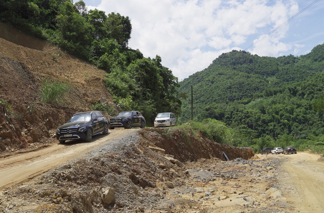 mercedes benz glc200 urban suventure hanh trinh tan huong ca nam giac quan