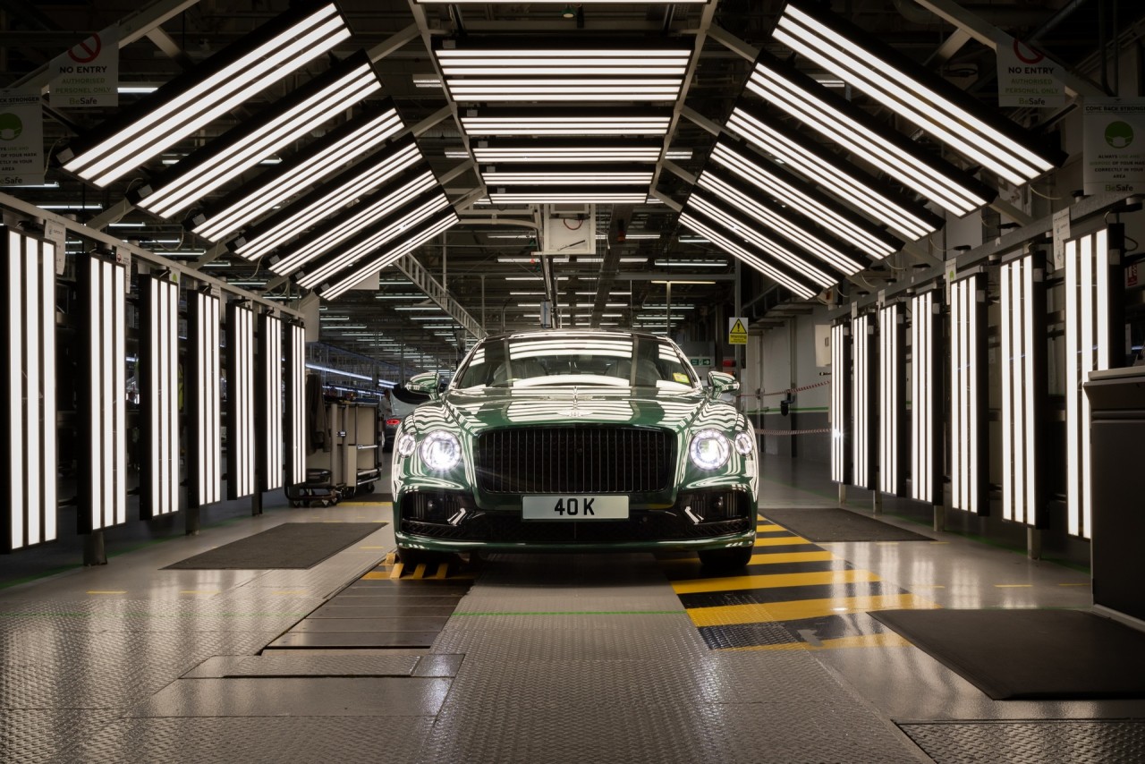 chiec bentley flying spur thu 40000 xuat xuong