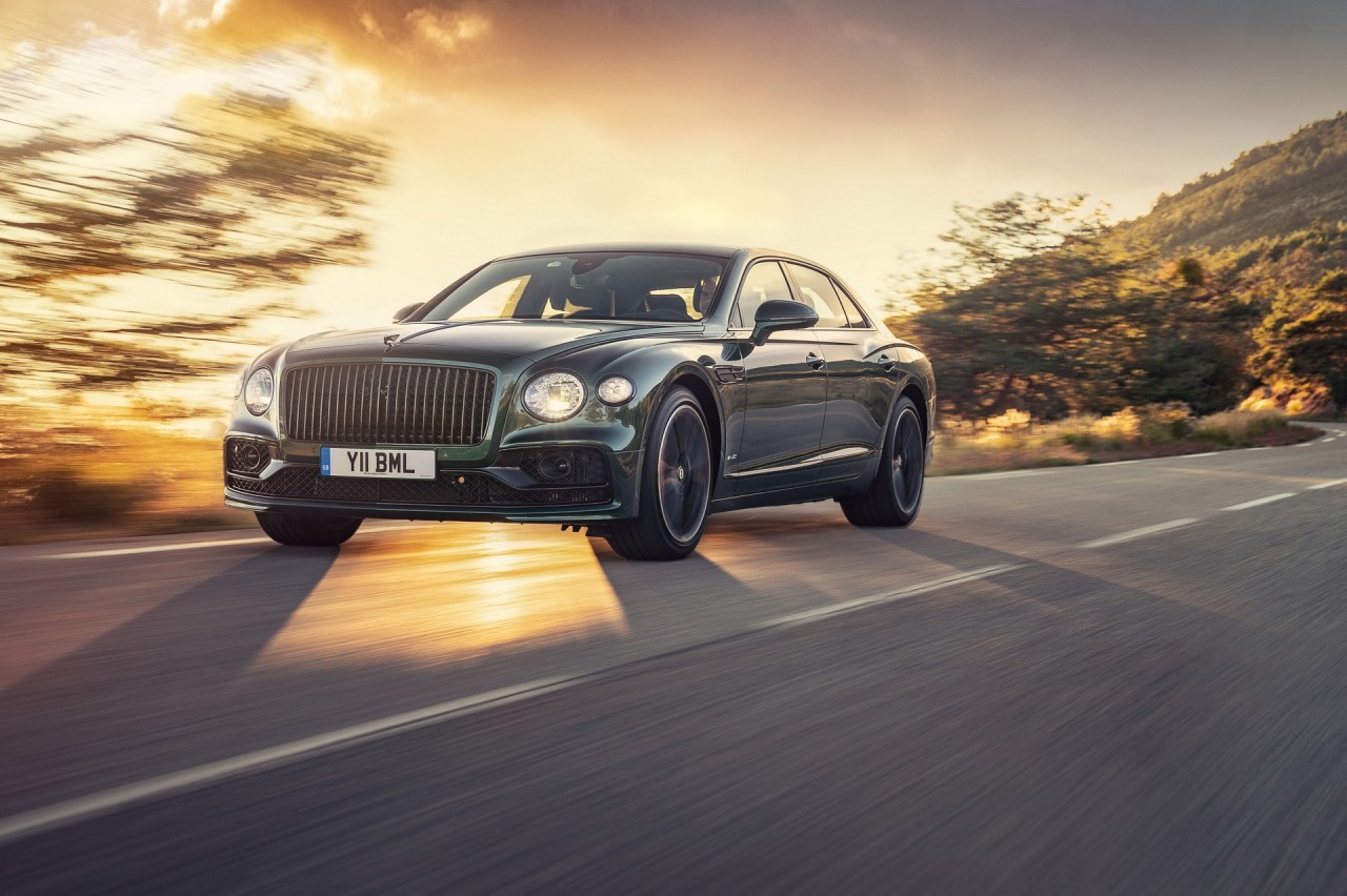 chiec bentley flying spur thu 40000 xuat xuong