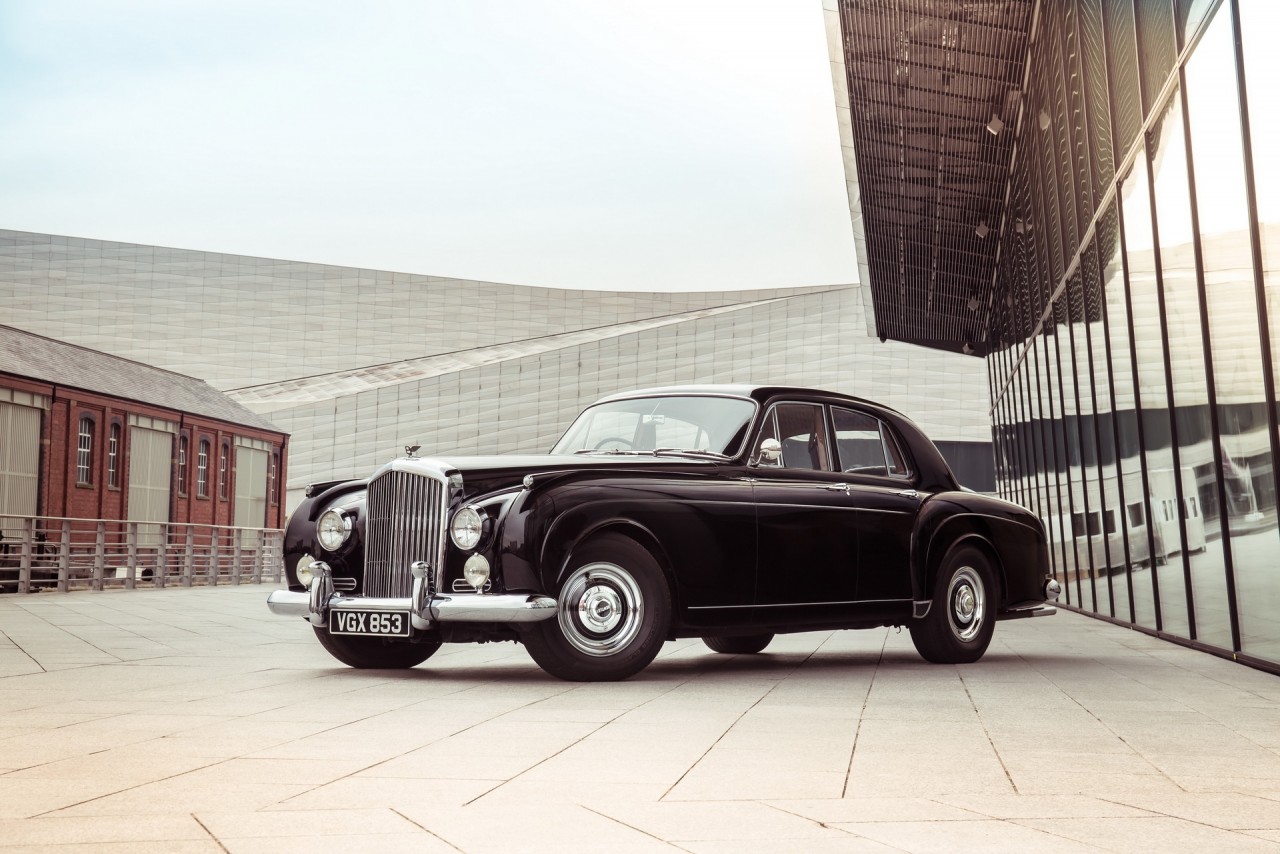chiec bentley flying spur thu 40000 xuat xuong