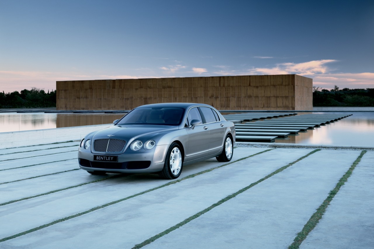 chiec bentley flying spur thu 40000 xuat xuong