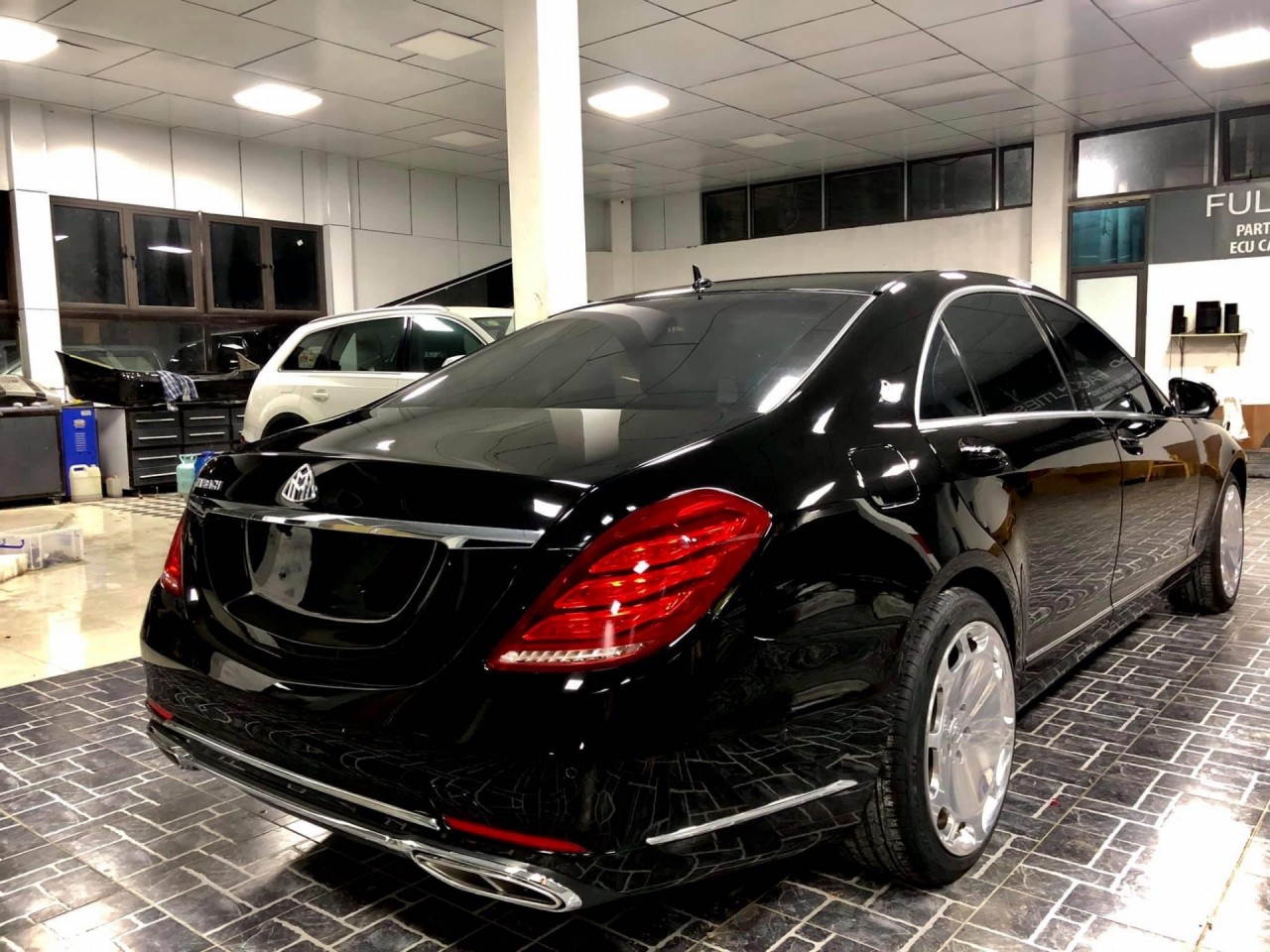 cai lao hoan dong mercedes s class 2008 tre ra 10 tuoi chi voi 400 trieu dong