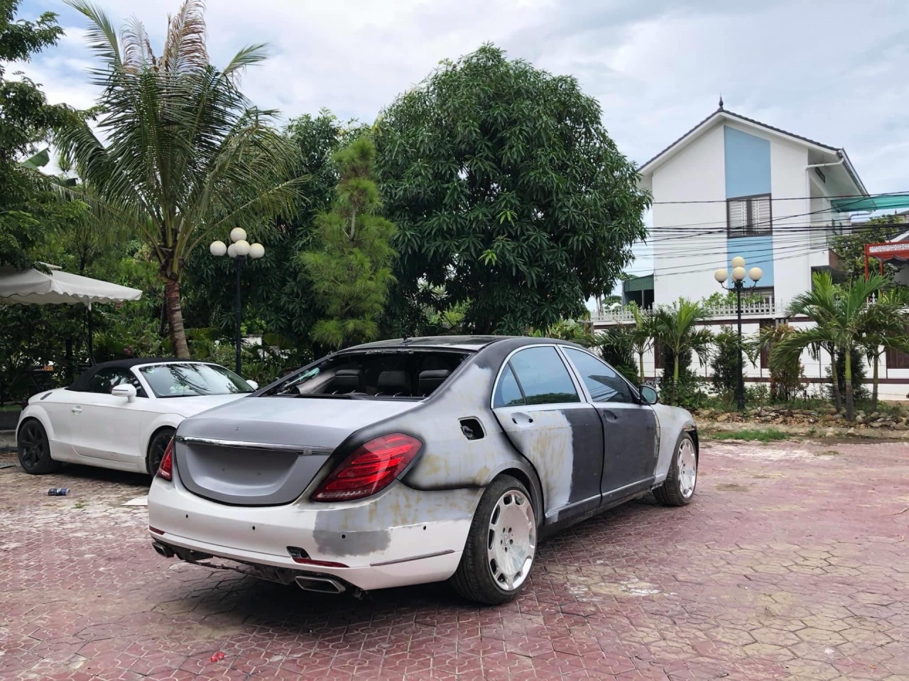 cai lao hoan dong mercedes s class 2008 tre ra 10 tuoi chi voi 400 trieu dong