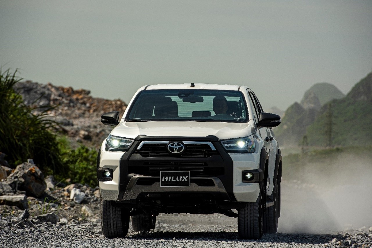 Toyota mang công nghệ an toàn hàng đầu vào xe bán tải Hilux 2020 toyota mang cong nghe an toan hang dau vao xe ban tai hilux 2020