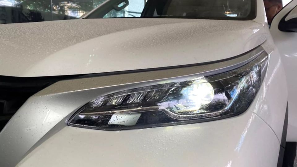 Toyota Fortuner mới lộ diện trước ngày ra mắt toyota fortuner moi lo dien truoc ngay ra mat