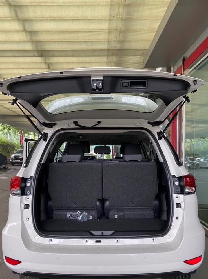 Toyota Fortuner mới lộ diện trước ngày ra mắt toyota fortuner moi lo dien truoc ngay ra mat