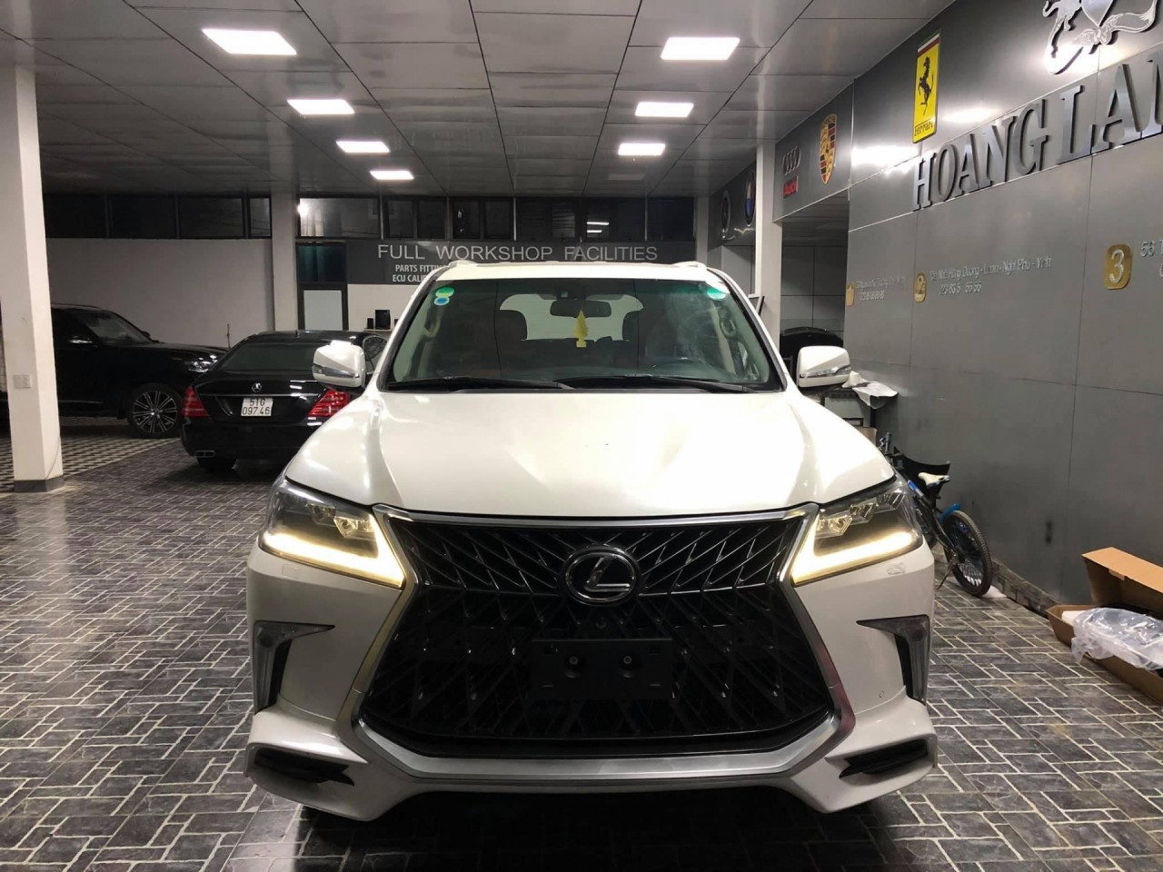 ‘Cải trang’ Lexus LX570 đời cũ trẻ 10 năm tuổi chỉ với 500 triệu đồng cai trang lexus lx570 doi cu tre 10 nam tuoi chi voi 500 trieu dong