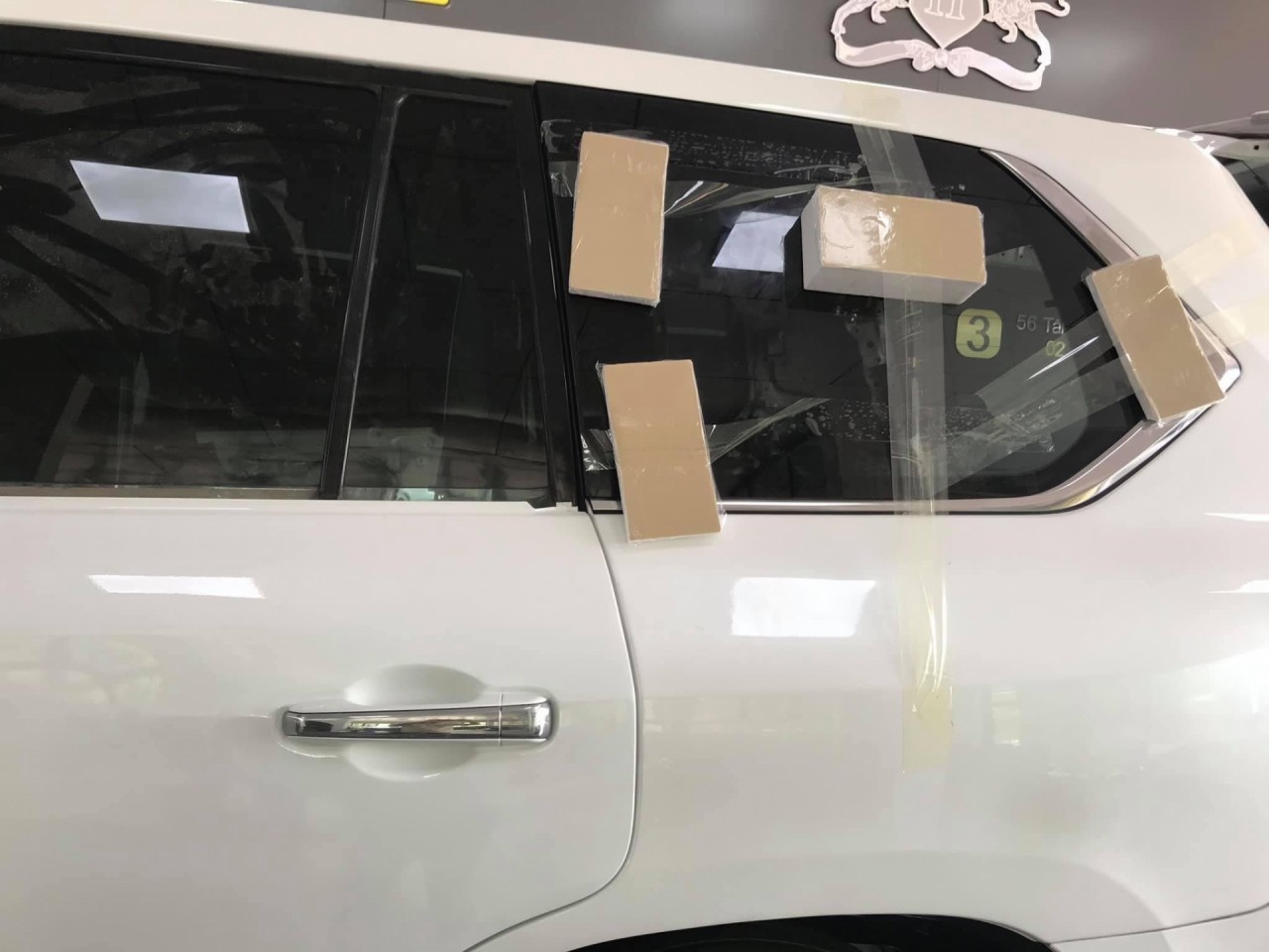 ‘Cải trang’ Lexus LX570 đời cũ trẻ 10 năm tuổi chỉ với 500 triệu đồng cai trang lexus lx570 doi cu tre 10 nam tuoi chi voi 500 trieu dong
