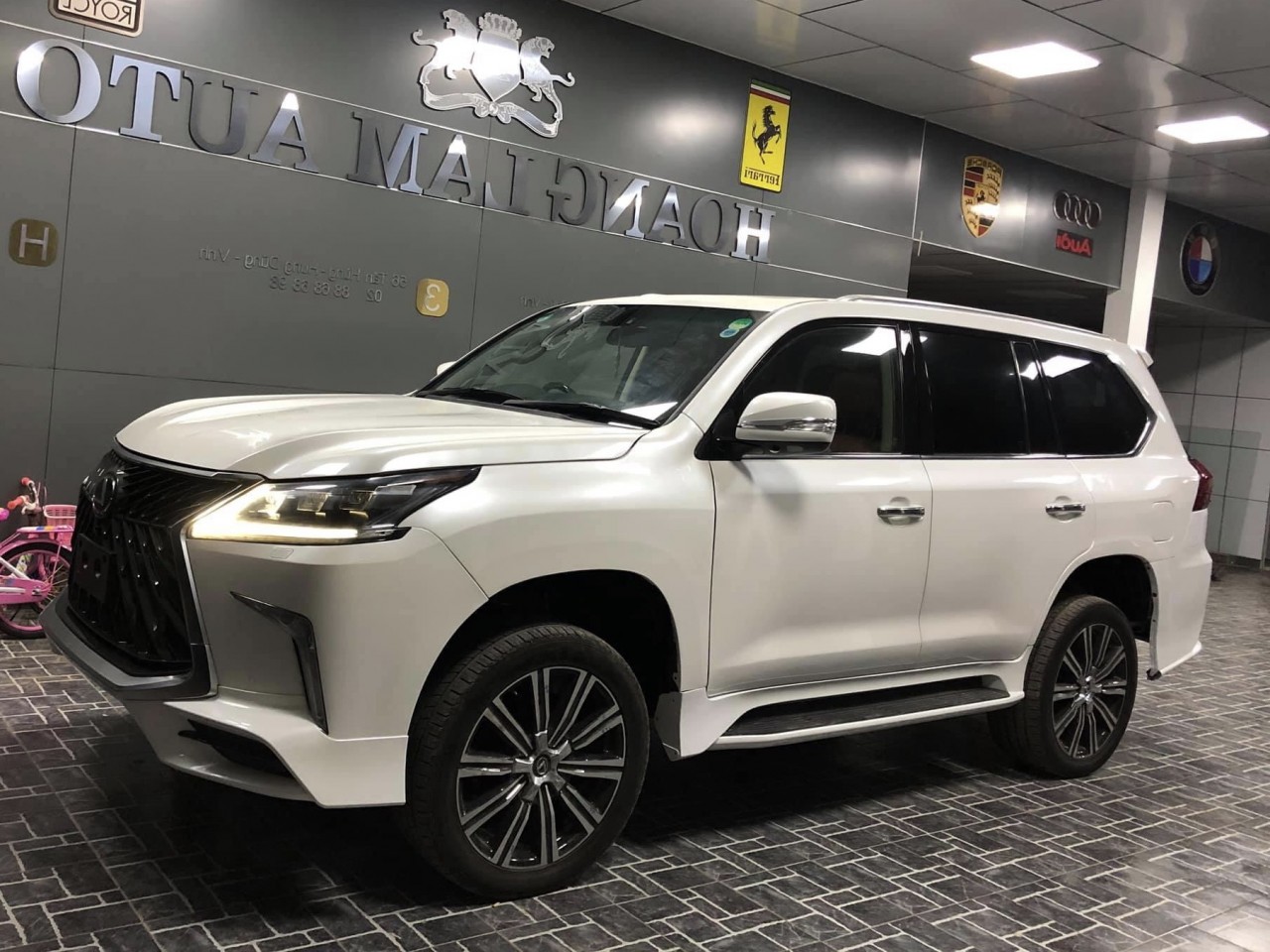 ‘Cải trang’ Lexus LX570 đời cũ trẻ 10 năm tuổi chỉ với 500 triệu đồng cai trang lexus lx570 doi cu tre 10 nam tuoi chi voi 500 trieu dong