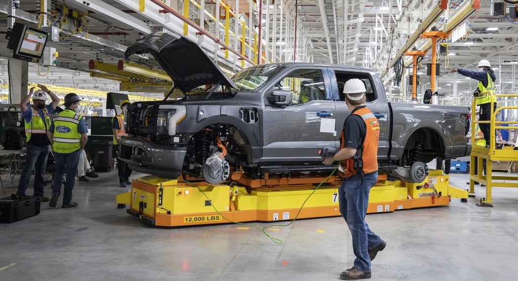 Ford F-150 Lightning có lượng đặt hàng cao kỷ lục