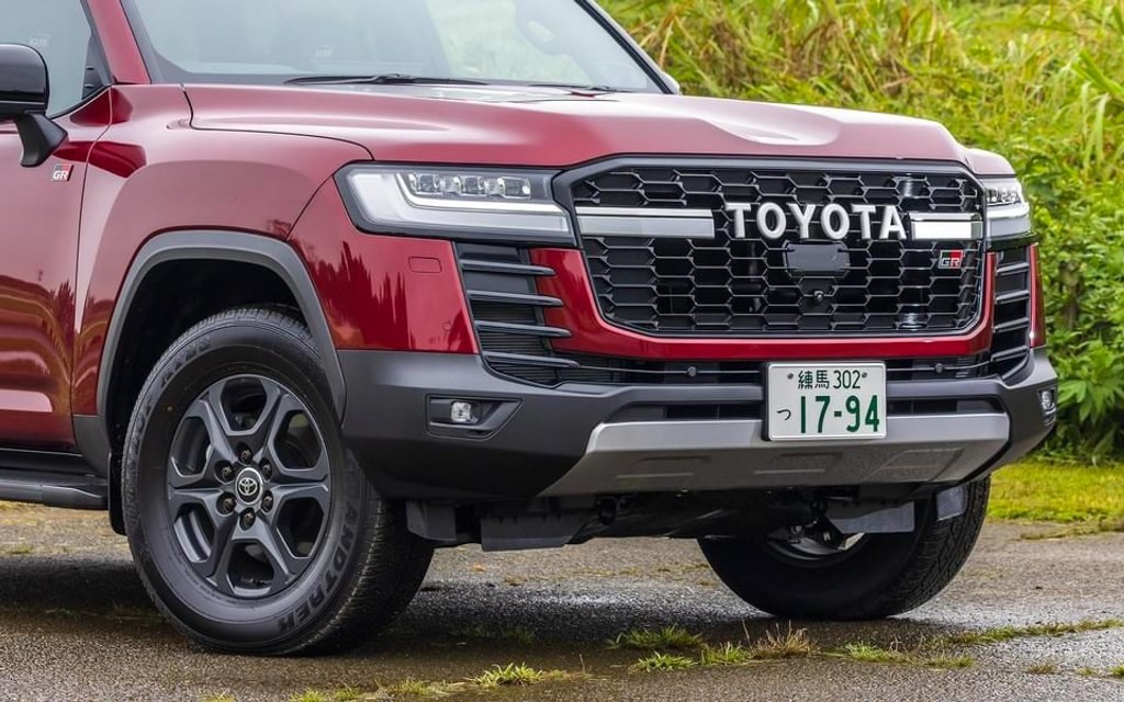 Hình thực tế Toyota Land Cruiser GR Sport 2022 tại Nhật Bản
