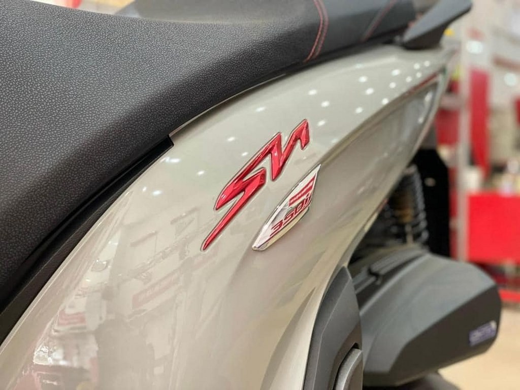 Honda SH350i về đại lý, giá ra biển tạm tính 170 triệu đồng Honda SH350i về đại lý, giá ra biển tạm tính 170 triệu đồng