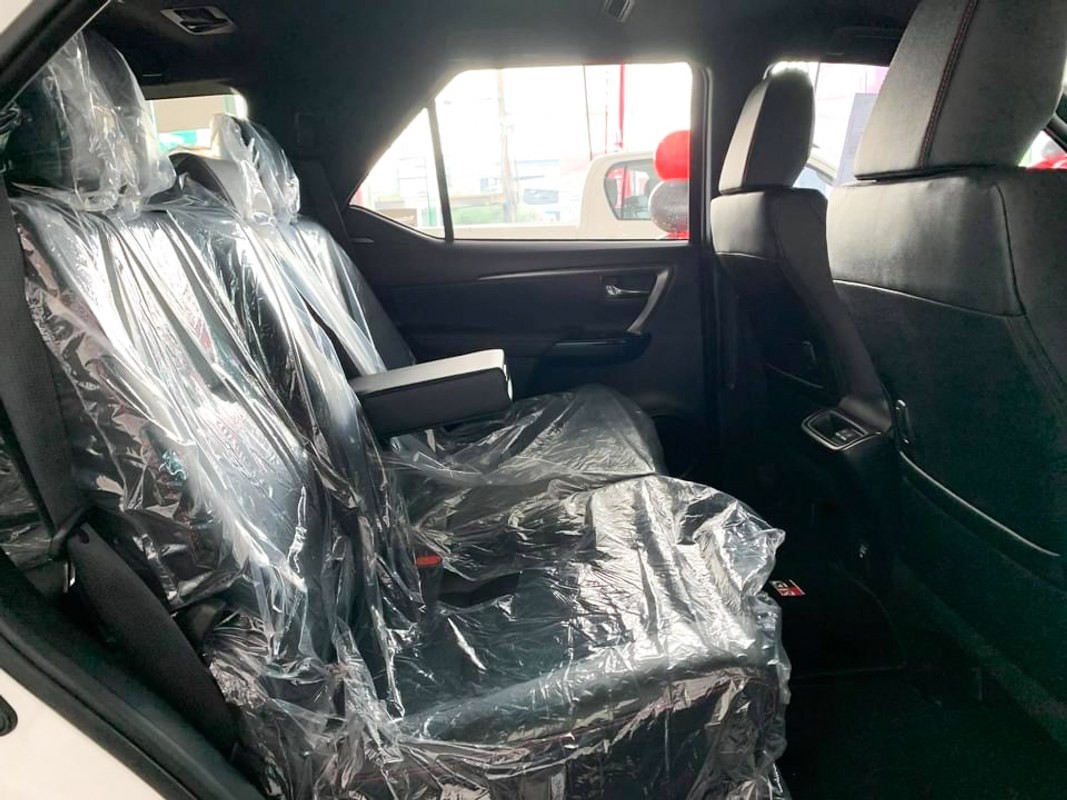 Cận cảnh Toyota Fortuner GR Sport tại Thái Lan Hình thực tế Toyota Fortuner GR Sport tại Thái Lan
