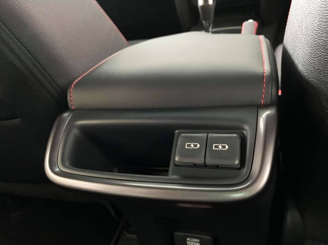 Cận cảnh Toyota Fortuner GR Sport tại Thái Lan Hình thực tế Toyota Fortuner GR Sport tại Thái Lan