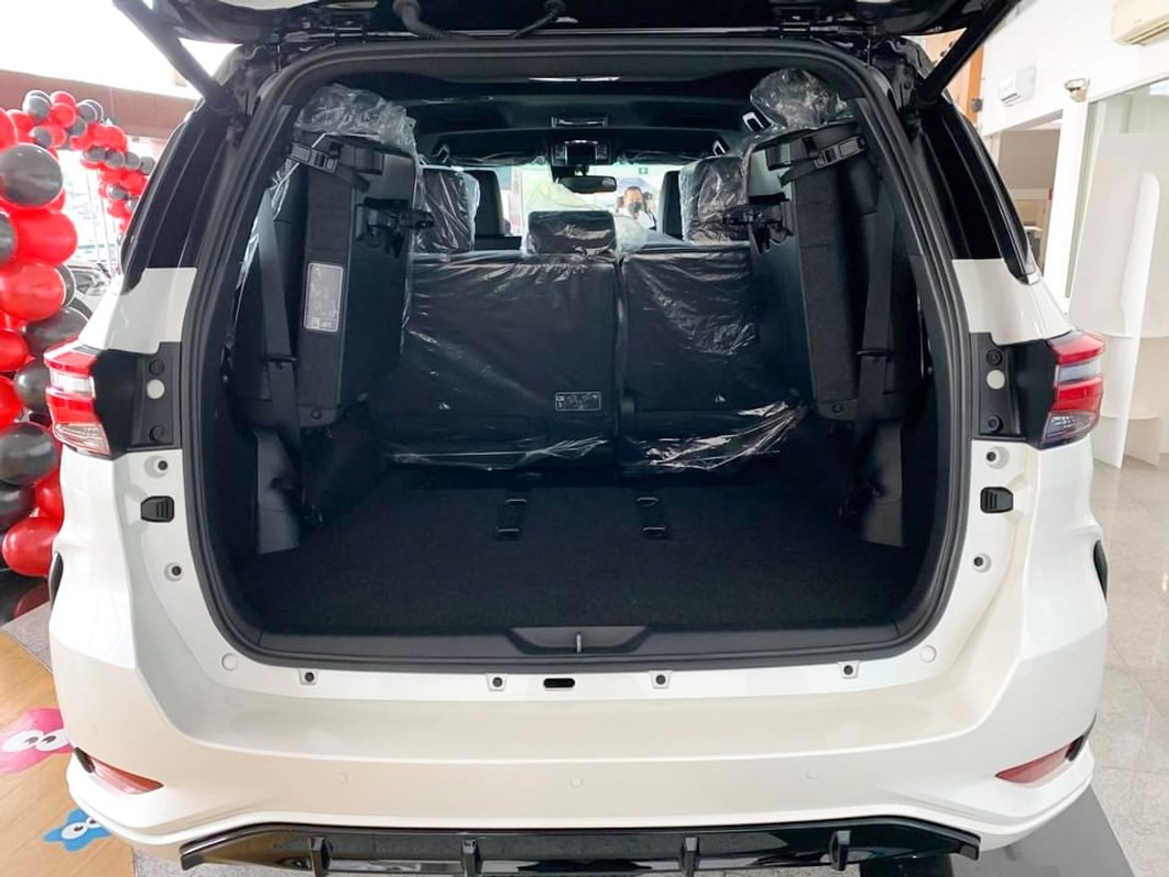 Cận cảnh Toyota Fortuner GR Sport tại Thái Lan Hình thực tế Toyota Fortuner GR Sport tại Thái Lan
