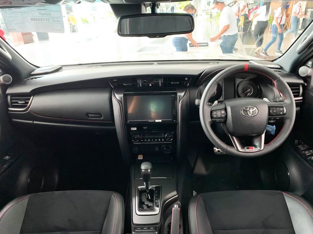 Hình thực tế Toyota Fortuner GR Sport tại Thái Lan Hình thực tế Toyota Fortuner GR Sport tại Thái Lan