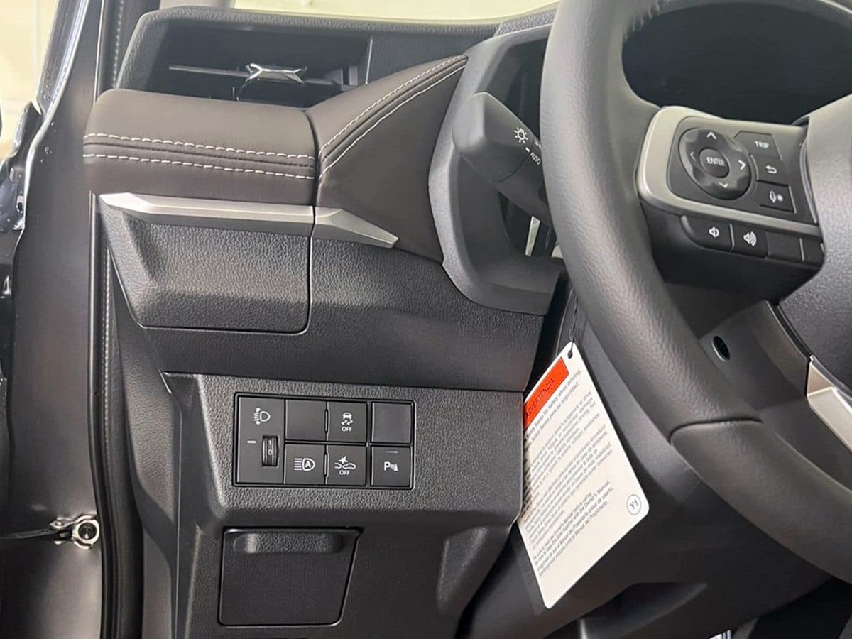 Toyota Vios ra mắt tại Lào