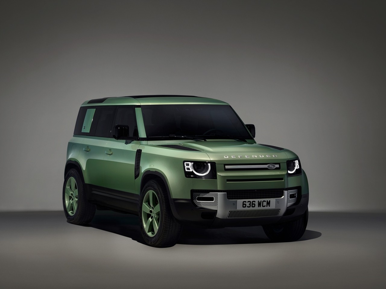 Land Rover Defender bản kỷ niệm 75 năm giá từ 6,7 tỷ đồng Land Rover Defender bản kỷ niệm 75 năm giá từ 6,7 tỷ đồng