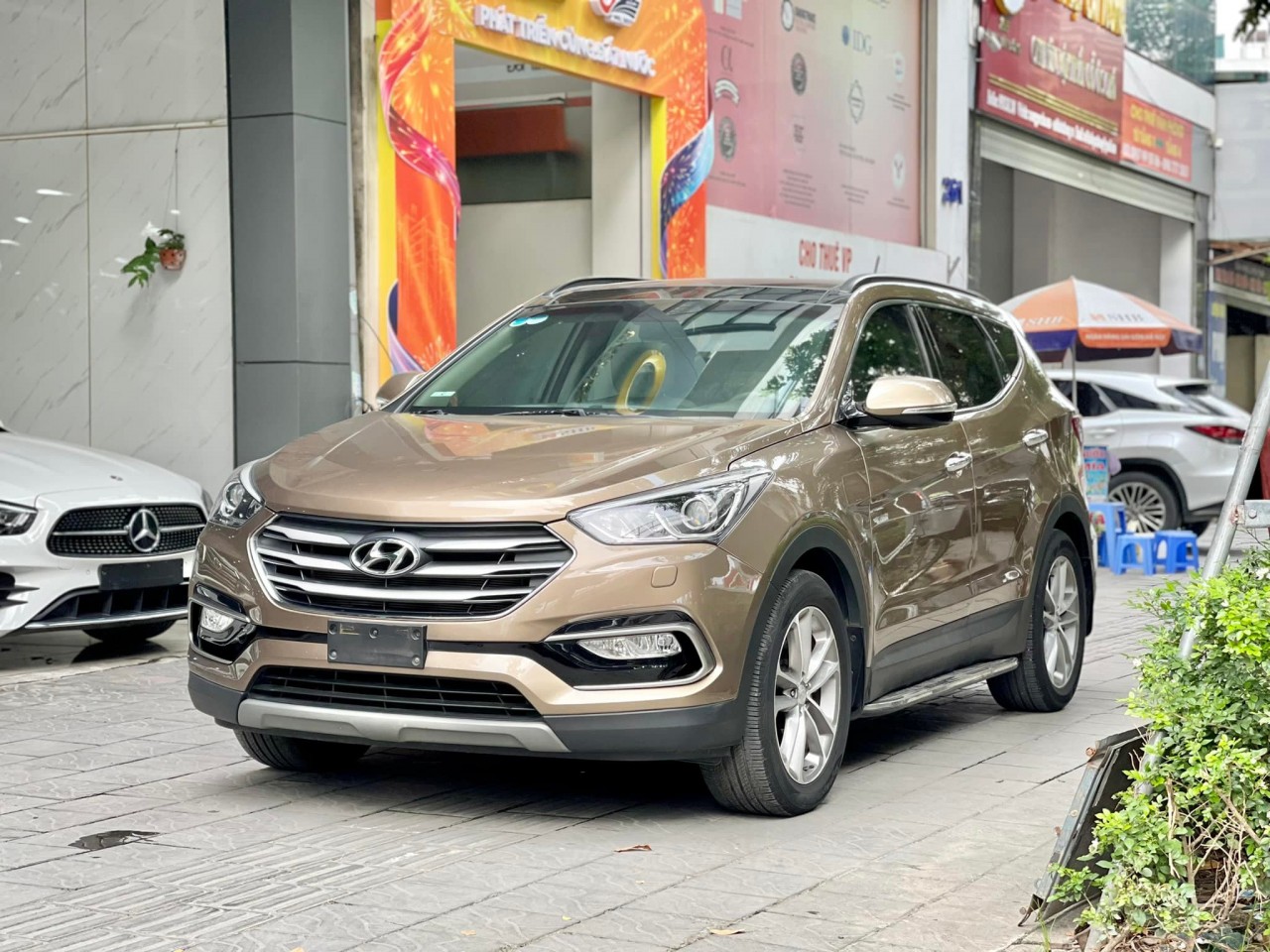 5.675 xe Hyundai SantaFe thế hệ cũ phải triệu hồi vì lỗi phanh 5.675 xe Hyundai SantaFe thế hệ cũ phải triệu hồi vì lỗi phanh