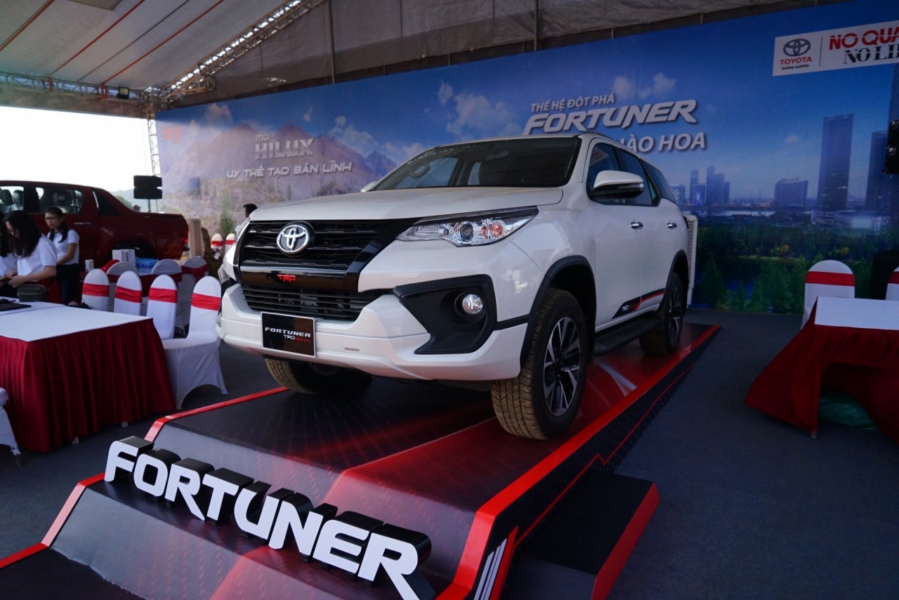 Chi tiết chiếc Toyota Fortuner TRD trưng bày tại PVOIL VOC 2019 phien ban the thao toyota fortuner trd tai voc 2019