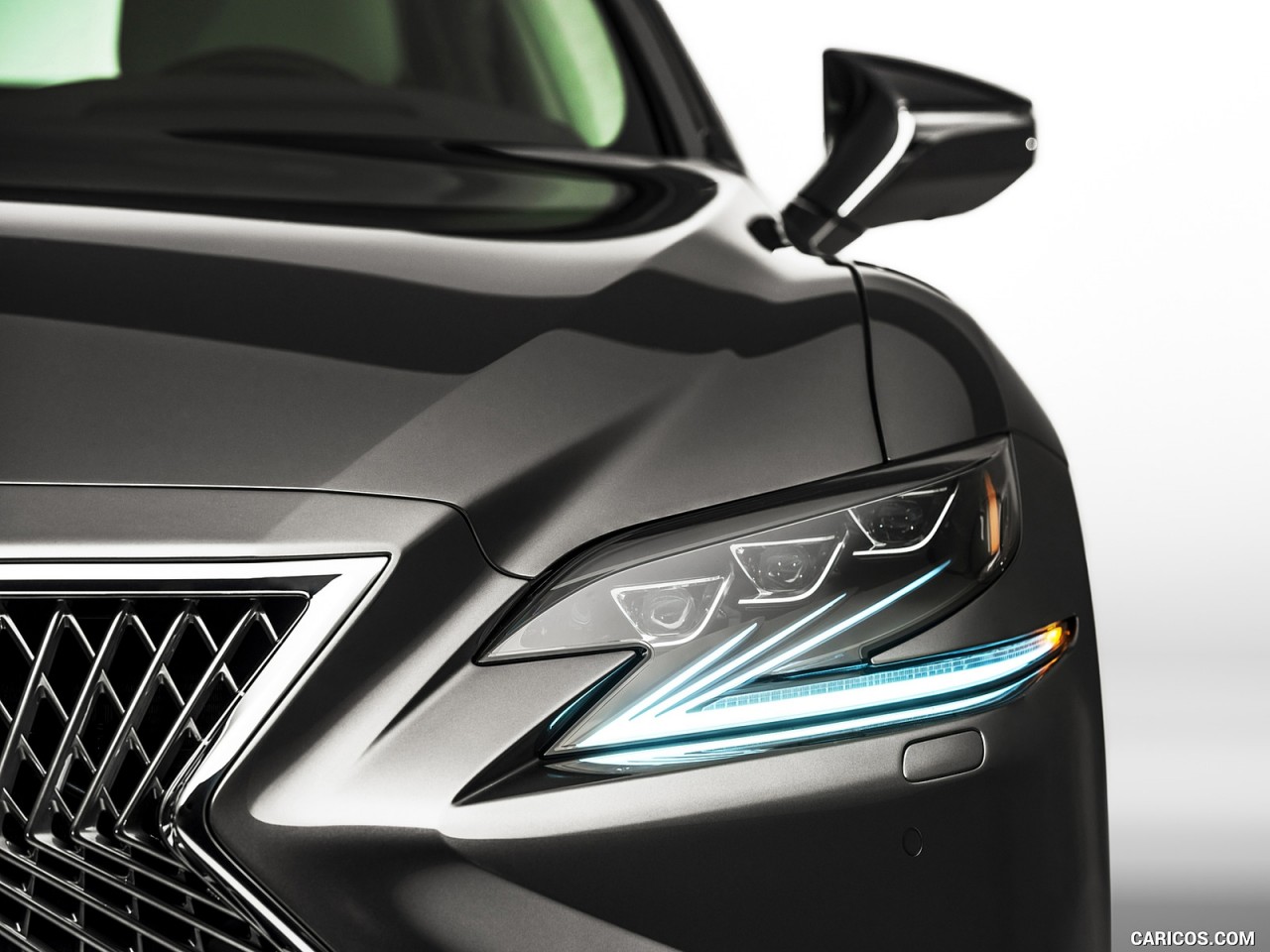 lexus gioi thieu ls500h phien ban dac biet tai vms 2019 17975