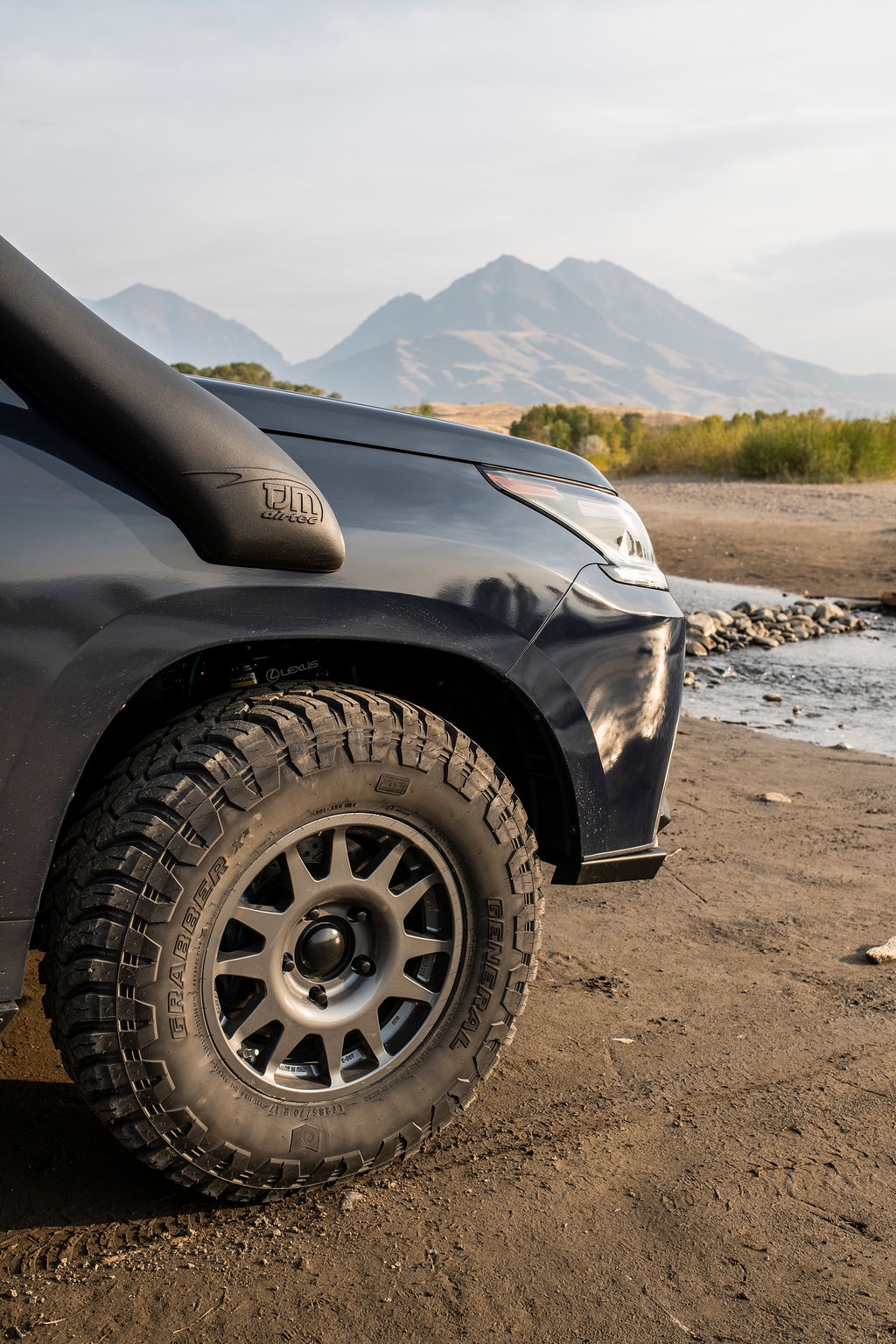 Lexus LX570 phiên bản offroad mạnh 550 mã lực lexus lx570 phien ba n offroad ma nh 550 ma lu c