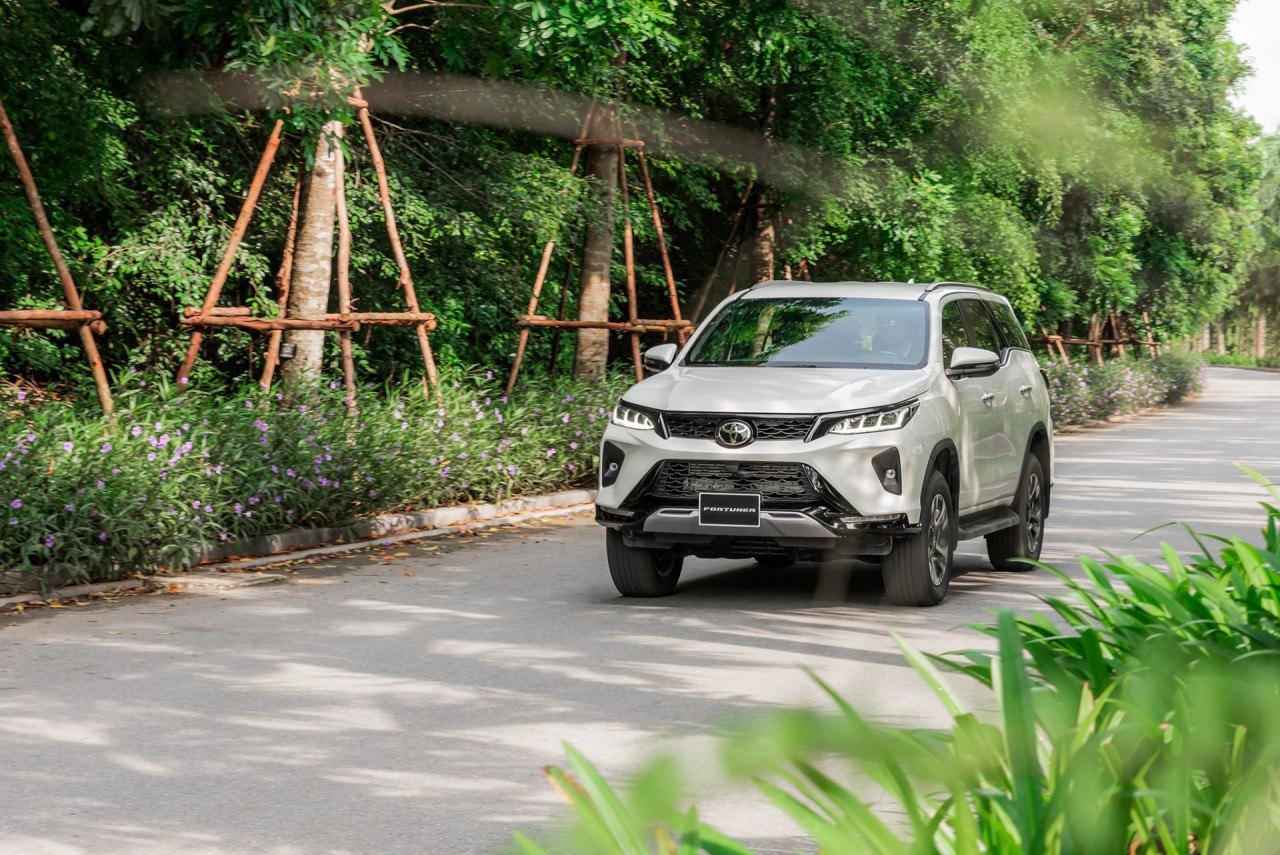 Tri ân khách hàng, Toyota Fortuner Legender tung gói khuyến mại hấp dẫn tháng 10 Tri ân khách hàng, Toyota Fortuner Legender tung gói khuyến mại hấp dẫn tháng 10