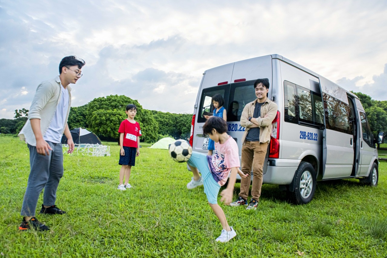 Thúc đẩy du lịch nội địa hậu Covid, Ford Transit là 'người bạn' đáng tin cậy trên mọi nẻo đường thuc day du lich noi dia hau covid ford transit la nguoi ban dang tin cay tren moi neo duong