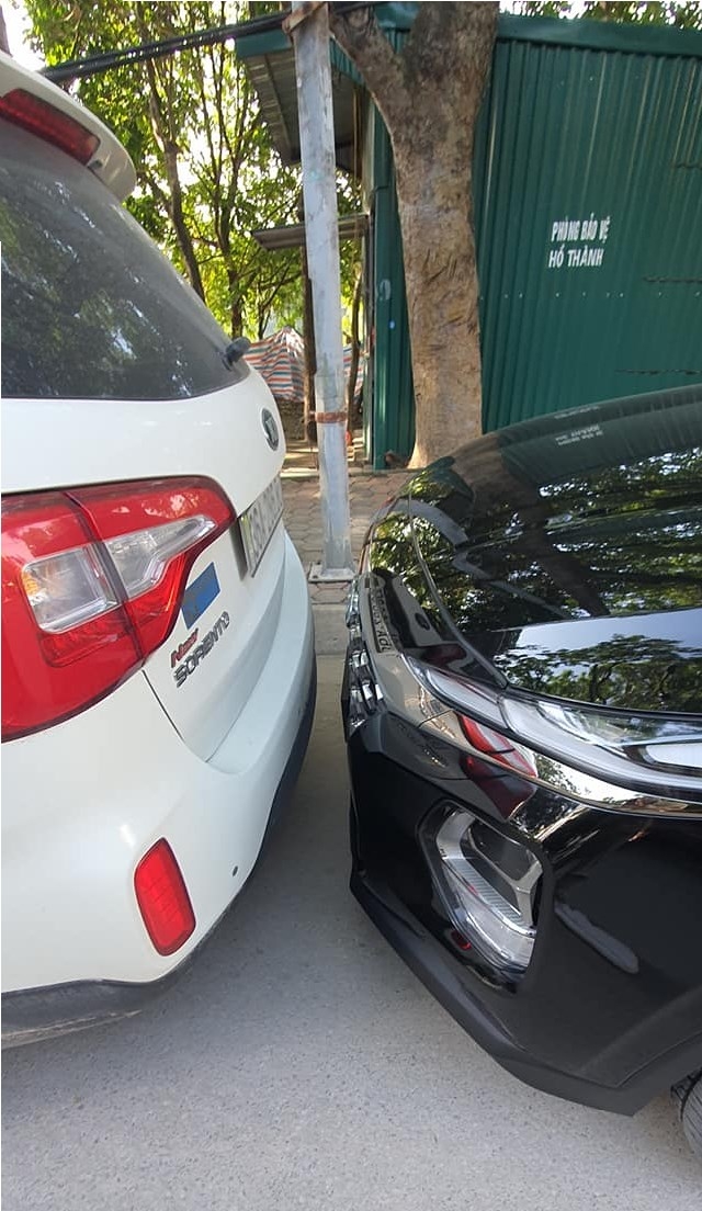 du kie n khoa ng 10 do va 5 phu t de da nh xe ra kho i cho he p