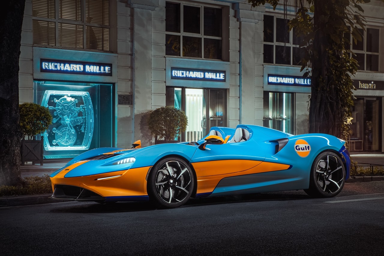 McLaren Elva dừng chân tại Hà Nội trong hành trình vòng quanh thế giới