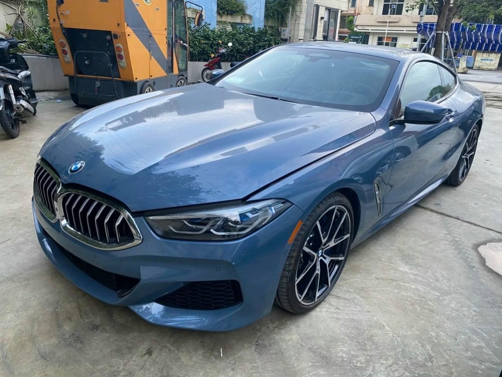 BMW 840i đầu tiên về nước