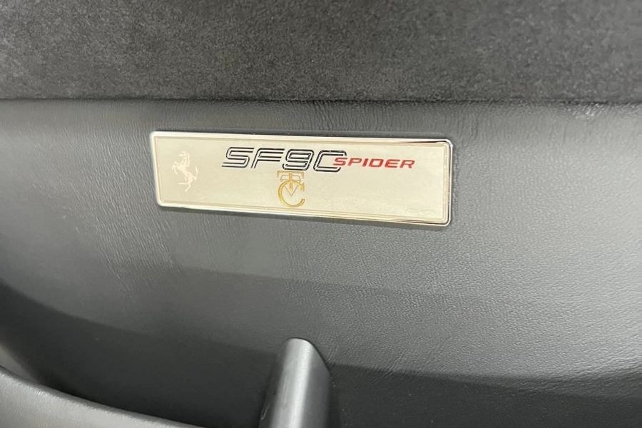 Siêu xe Ferrari SF90 Spider của Cường "Đô-la" về đến Việt Nam Siêu xe Ferrari SF90 Spider của Cường "Đô-la" về đến Việt Nam