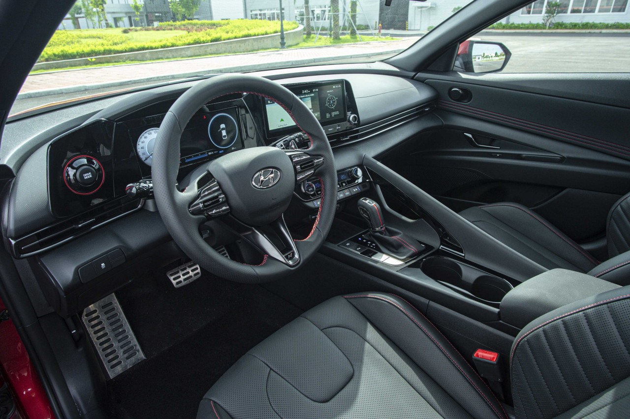 Hình chi tiết Hyundai Elantra N-Line 1.6 Turbo giá 799 triệu đồng Hình chi tiết Hyundai Elantra N Line 1.6 Turbo giá 799 triệu đồng