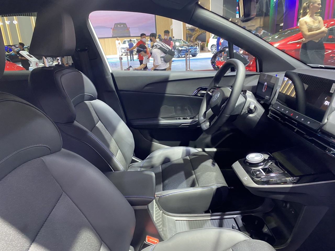 Cận cảnh xe điện MG4 electric tại Vietnam Motor Show 2022 Cận cảnh xe điện MG4 electric tại Vietnam Motor Show 2022