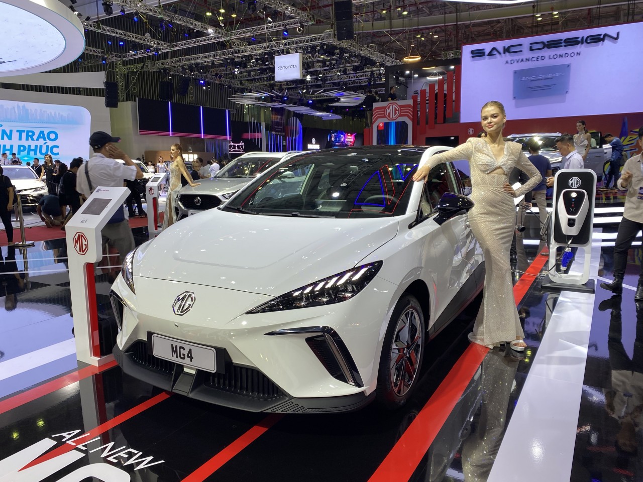 Cận cảnh xe điện MG4 electric tại Vietnam Motor Show 2022 Cận cảnh xe điện MG4 electric tại Vietnam Motor Show 2022