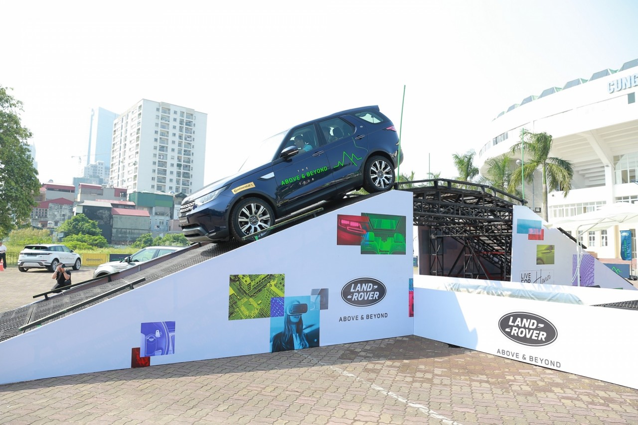 trai nghiem kha nang offroad an tuong tren cac mau xe land rover