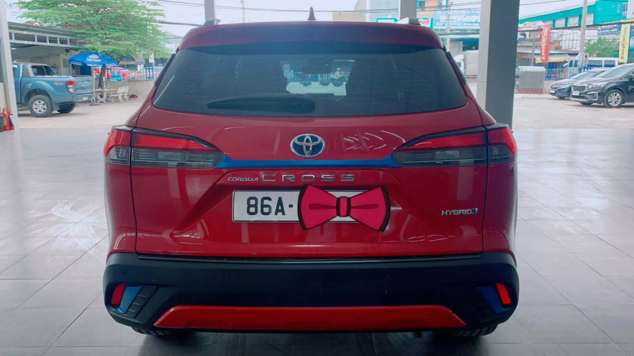 Toyota Corolla Cross cũ đầu tiên, đắt hơn xe mới 69 triệu đồng Toyota Corolla Cross cũ đầu tiên, đắt hơn xe mới 69 triệu đồng