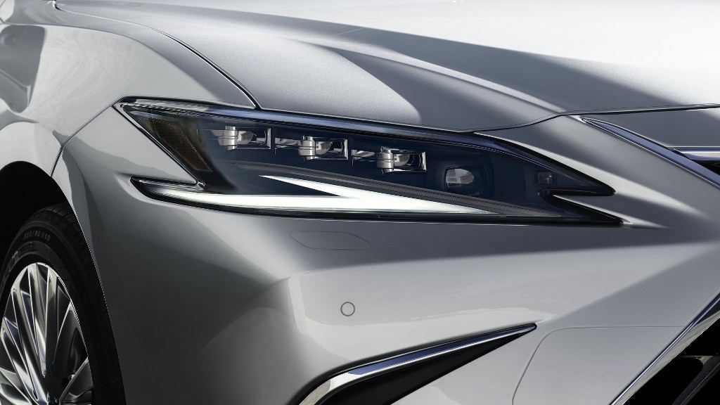 Lexus ES 2022 giá từ 2,55 tỷ đồng tại Việt Nam Lexus ES 2022 giá từ 2,55 tỷ đồng tại Việt Nam