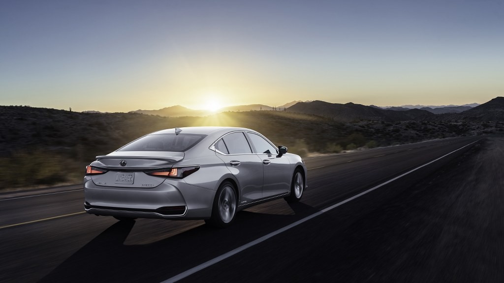 Lexus ES 2022 giá từ 2,55 tỷ đồng tại Việt Nam Lexus ES 2022 giá từ 2,55 tỷ đồng tại Việt Nam