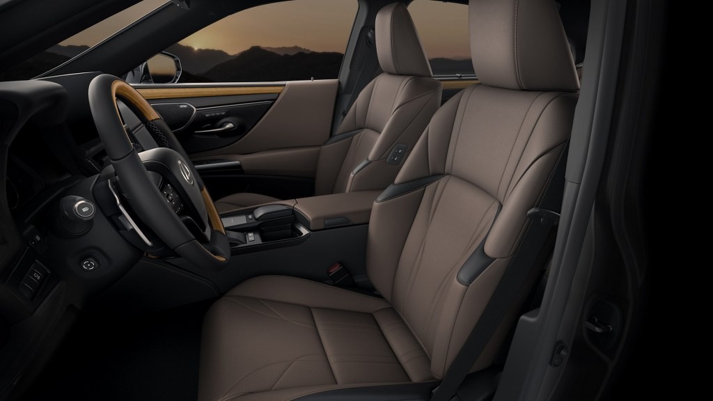 Lexus ES 2022 giá từ 2,55 tỷ đồng tại Việt Nam Lexus ES 2022 giá từ 2,55 tỷ đồng tại Việt Nam