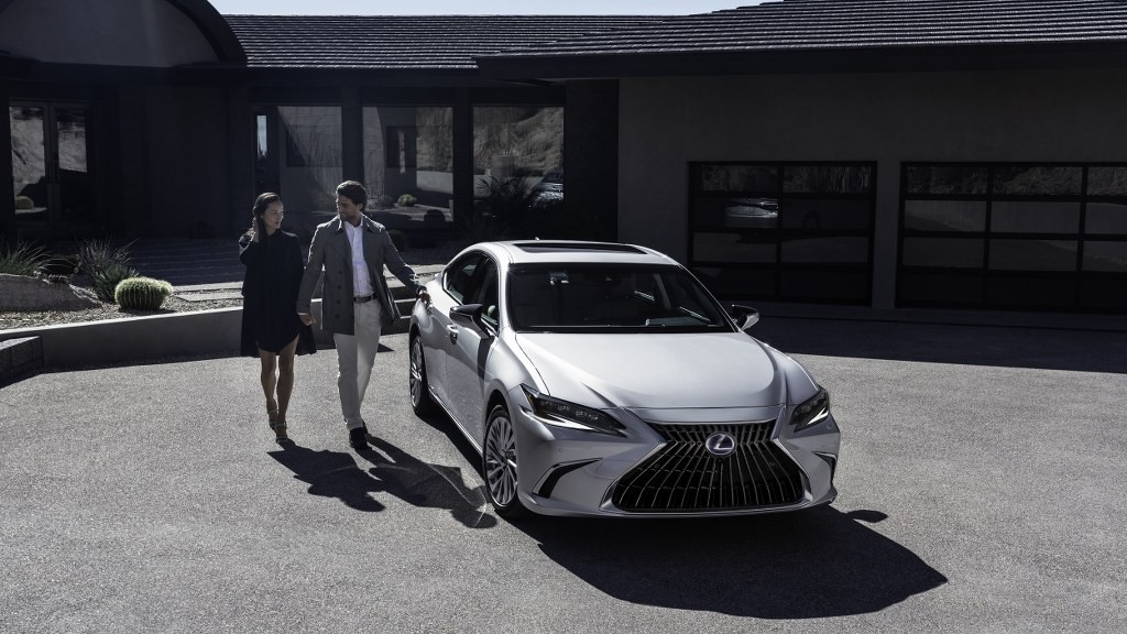 Lexus ES 2022 giá từ 2,55 tỷ đồng tại Việt Nam Lexus ES 2022 giá từ 2,55 tỷ đồng tại Việt Nam