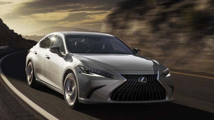 Lexus ES 2022 giá từ 2,55 tỷ đồng tại Việt Nam