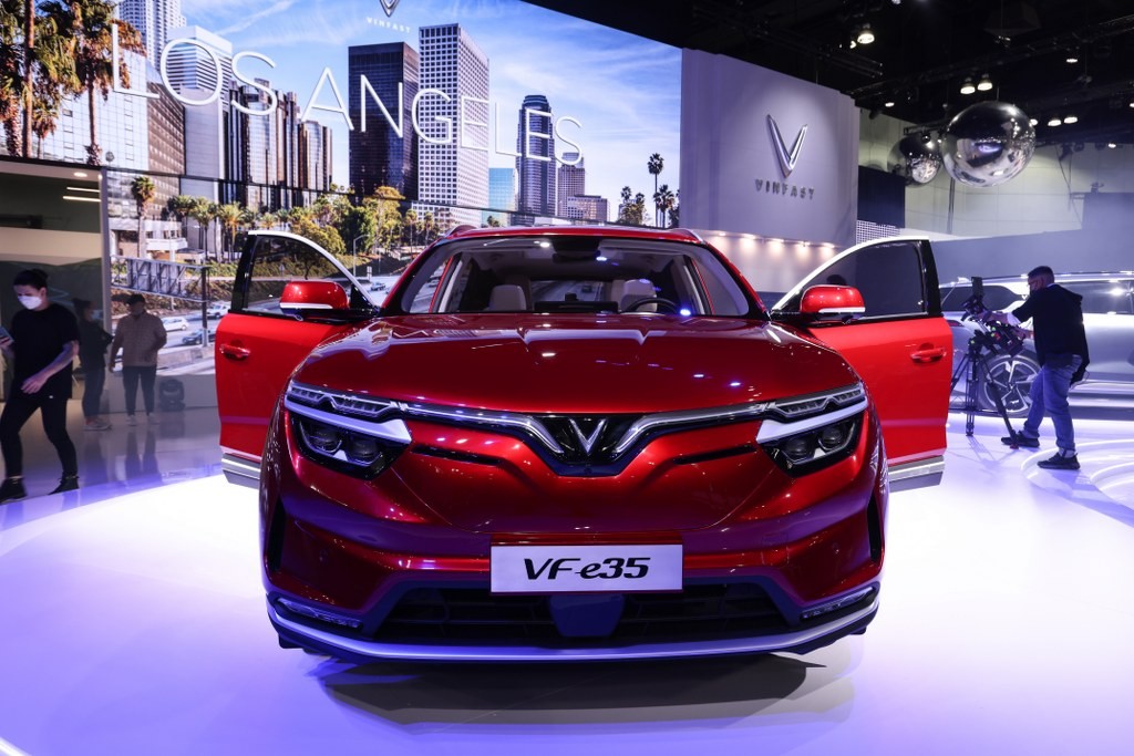 VinFast trình làng bộ đôi xe điện tại Mỹ