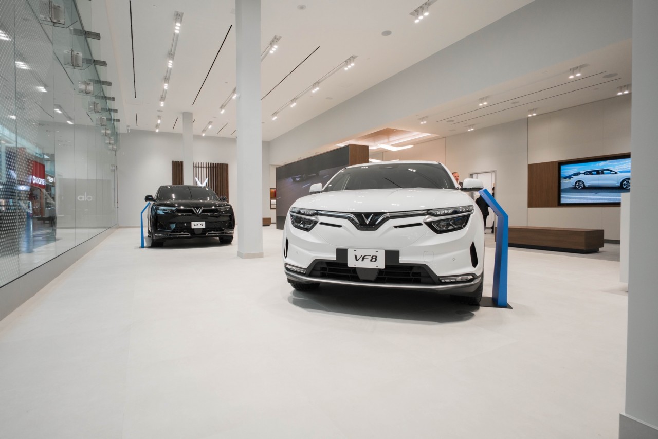 VinFast khai trương cửa hàng đầu tiên tại Yorkdale, Canada VinFast khai trương cửa hàng đầu tiên tại Yorkdale, Canada