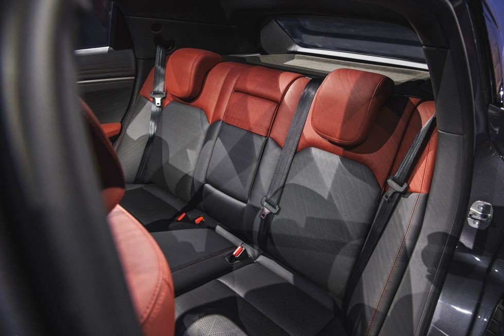 Cận cảnh nội thất VinFast VF7 tại Los Angeles Auto Show 2022 Cận cảnh nội thất VinFast VF7 tại Los Angeles Auto Show 2022