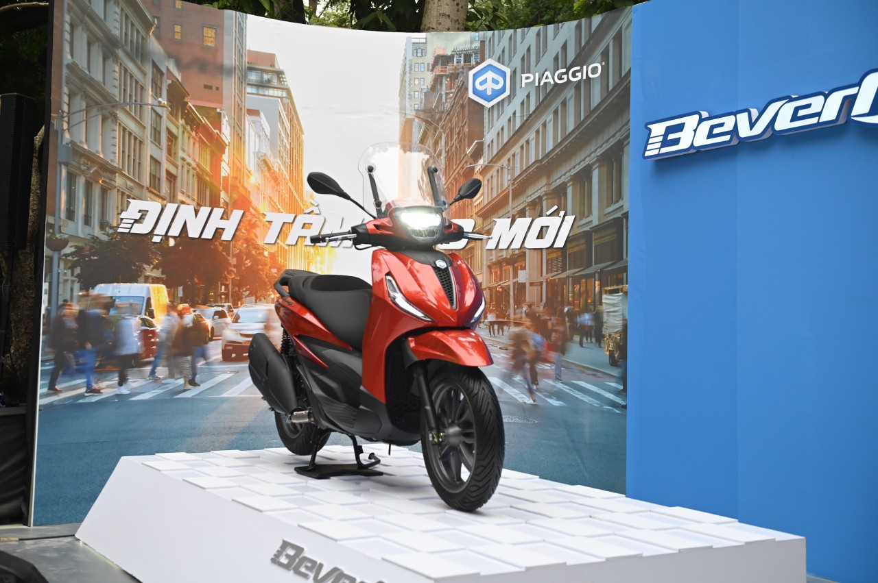 Cận cảnh Piaggio Beverly S giá 235 triệu đồng vừa ra mắt Cận cảnh Piaggio Beverly S giá 235 triệu đồng vừa ra mắt